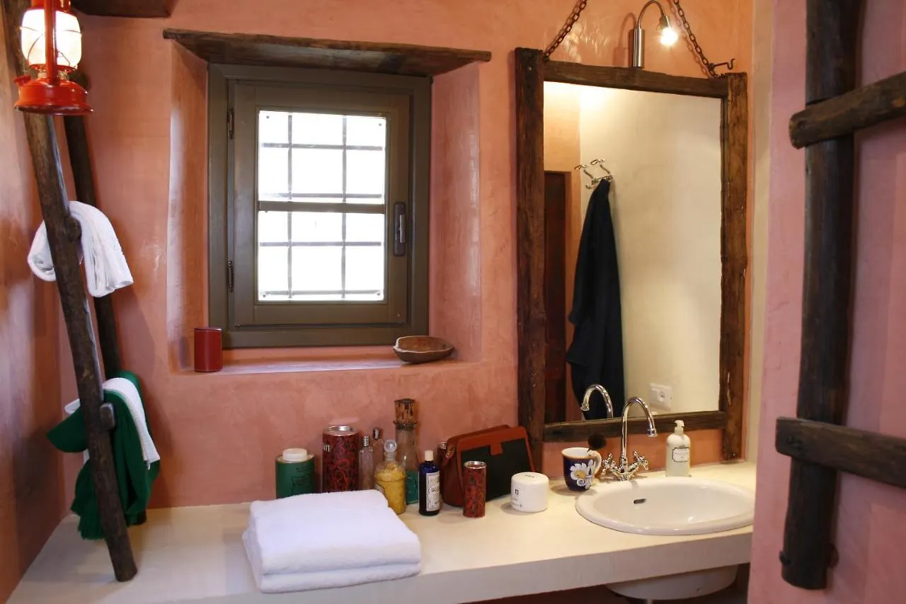 I Veroni - Agriturismo And Wine Cellar Понтассьеве
